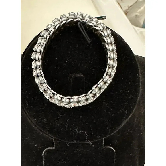 Vintage Silver Tone Metal and Clear Rhinestone Expansion Bracelet - Picture 2 of 8